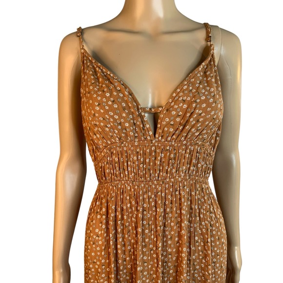 So Good For Life Prairie Floral, Cut Out Maxi Dress Adjustable Straps Size Large - Picture 2 of 9